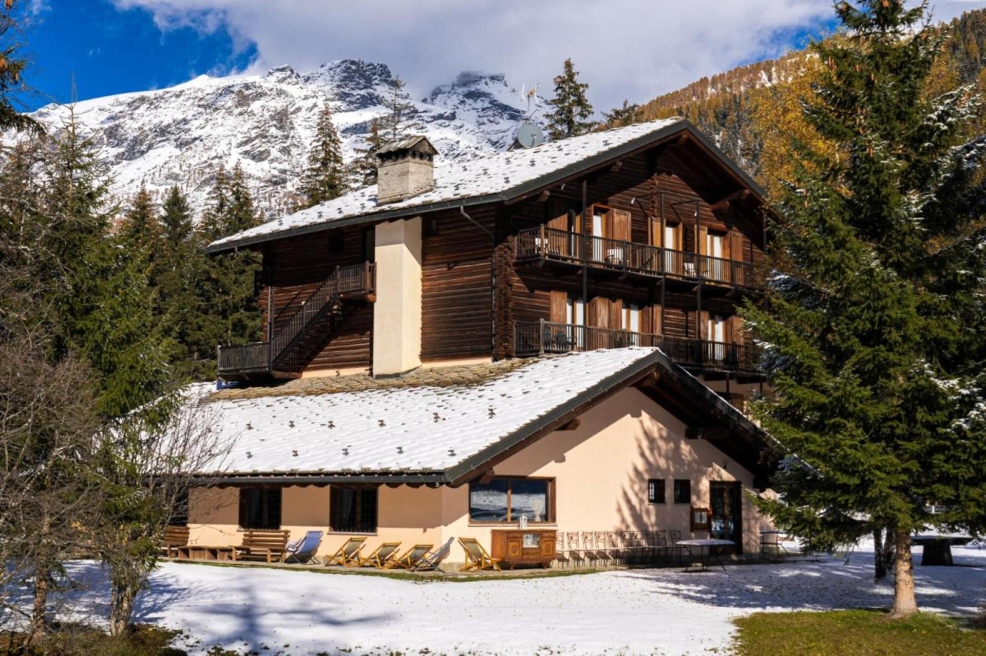 Alpine Forest Hotel Champoluc Exteriör bild